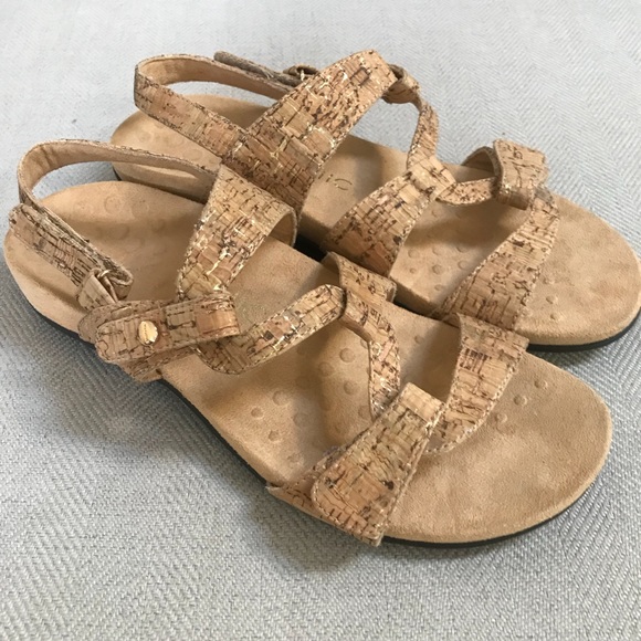 vionic paros sandal